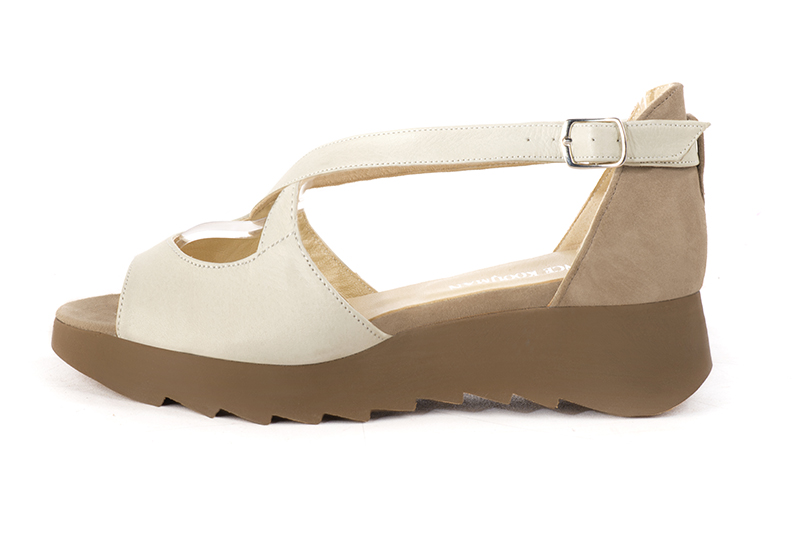 Off white and tan beige women's closed back sandals, with crossed straps. Round toe. Low rubber soles. Profile view - Florence KOOIJMAN